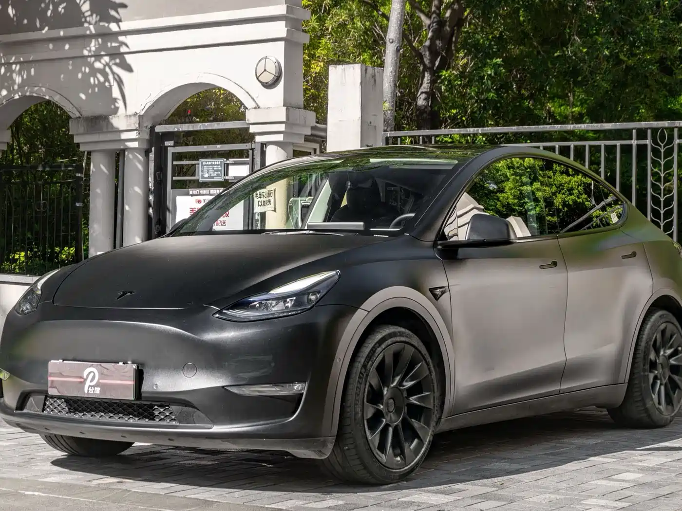 TESLA MODEL Y