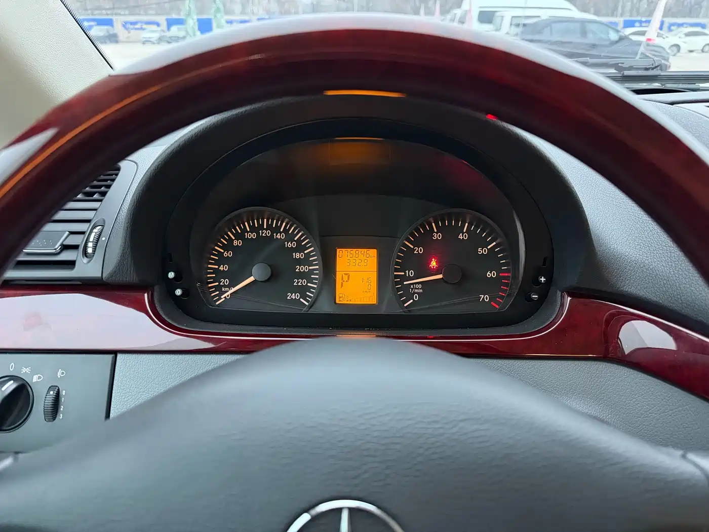 Mercedes-Benz Vito 2013 Model 3.0L Elite Edition фото 11