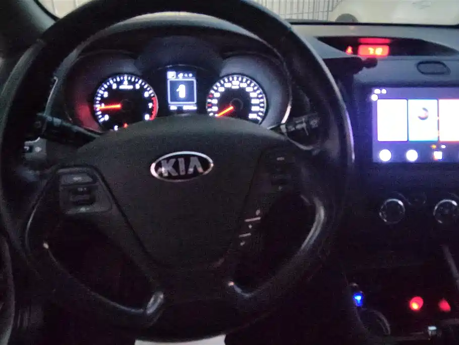 Kia K3 2016 1.6L Automatic GLS фото 15
