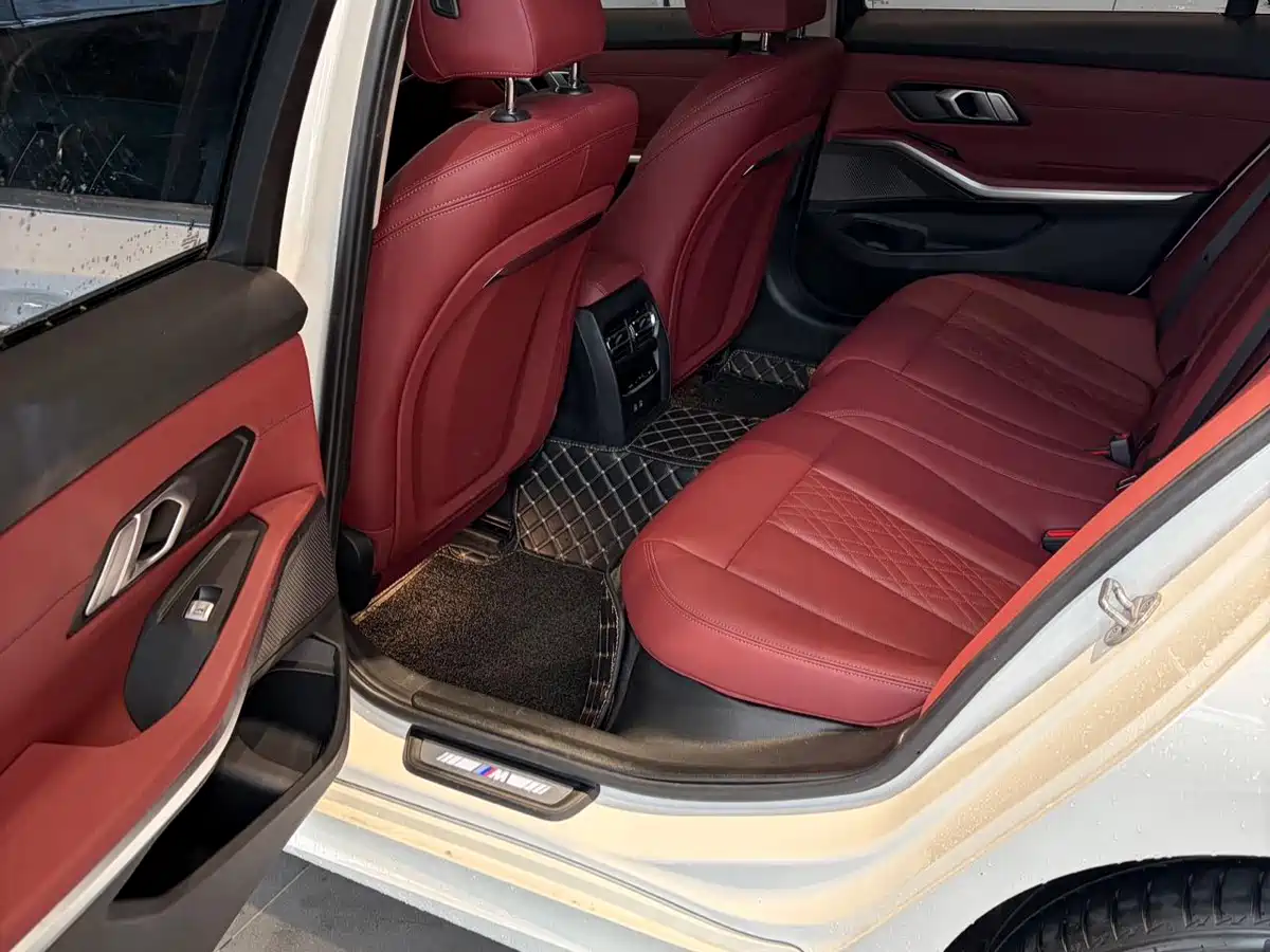 BMW 3 Series 2023 320Li M Sport Package фото 8