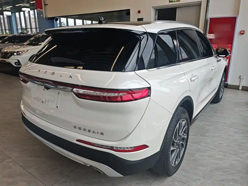 LINCOLN ADVENTURER