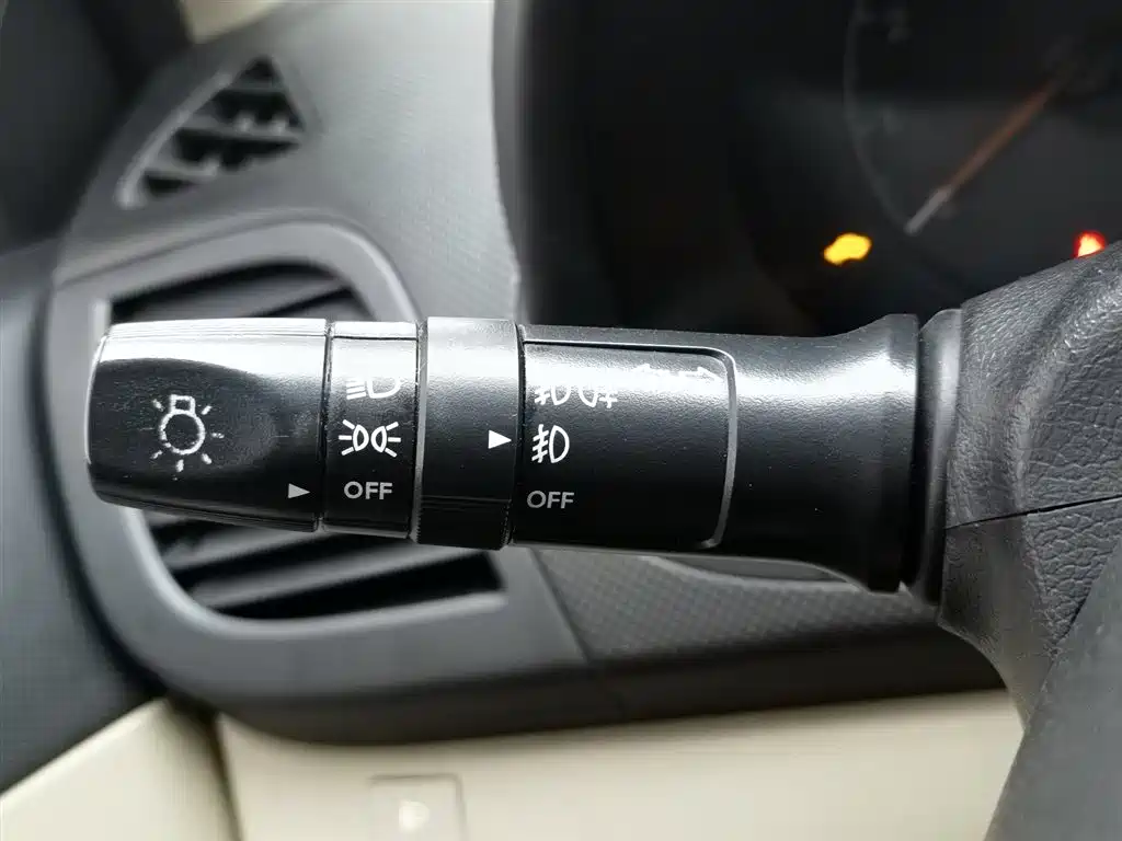 Hyundai Verna 2014 1.4L Automatic Smart GLS фото 21