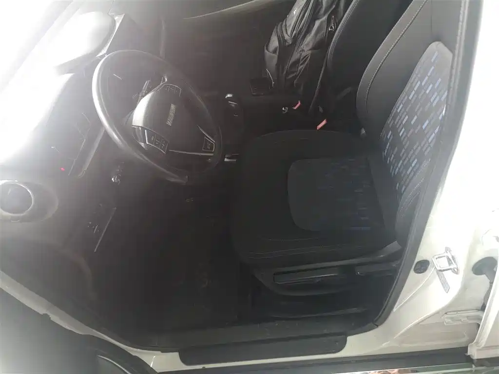 Haval H1 2016 Red Label 1.5L AMT Comfort фото 11