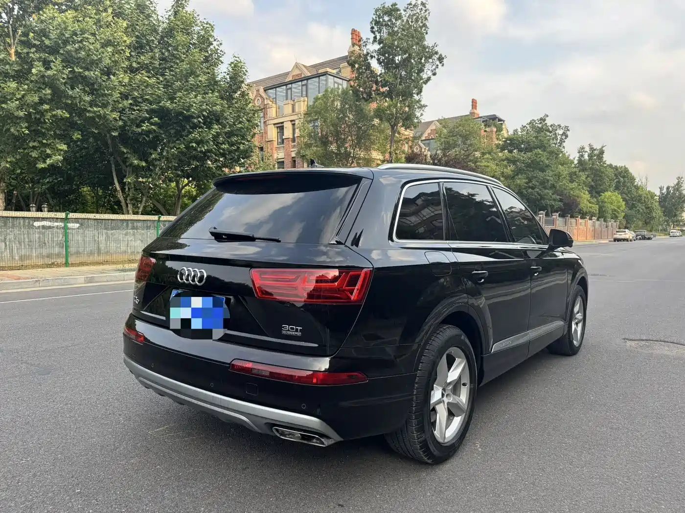 AUDI Q7