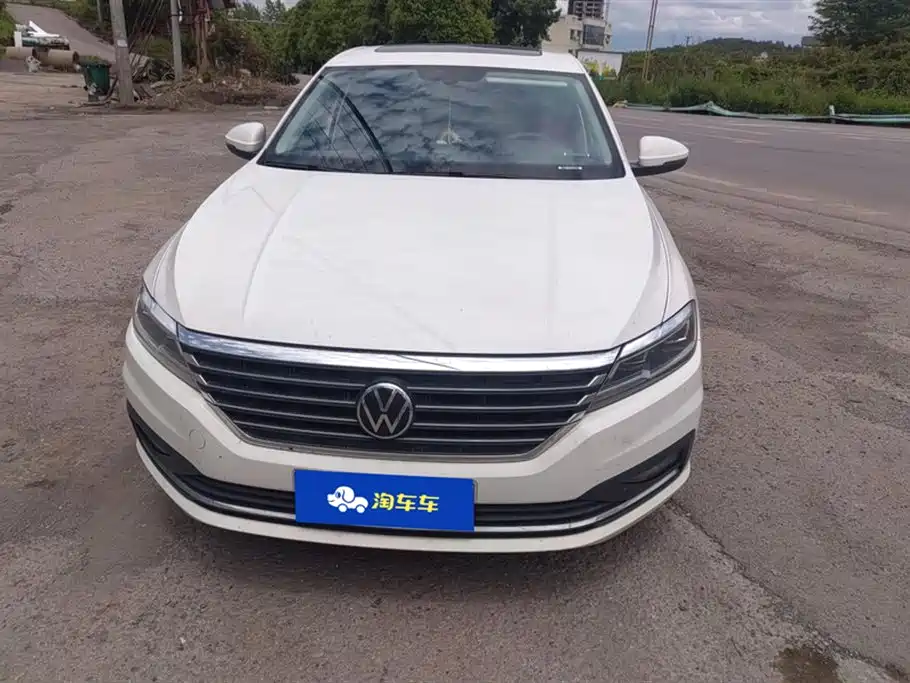 Volkswagen Lavida 2021 1.5L Auto Comfort Edition фото 2
