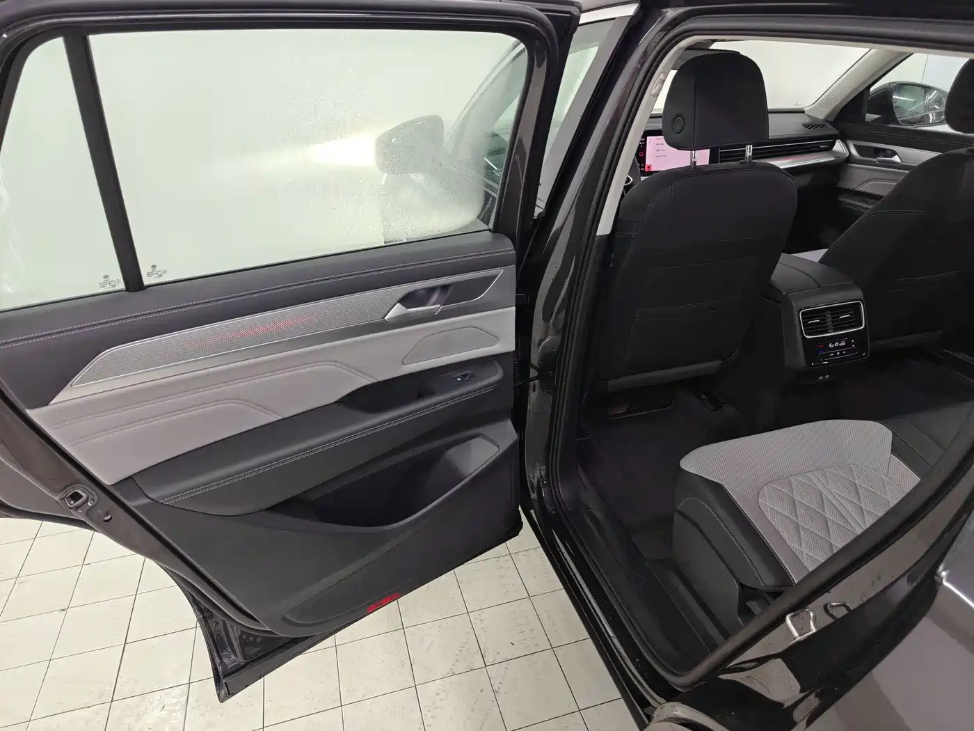 Volkswagen Talagon 2024 380TSI 4WD R-Line Cruise Shared Edition фото 12