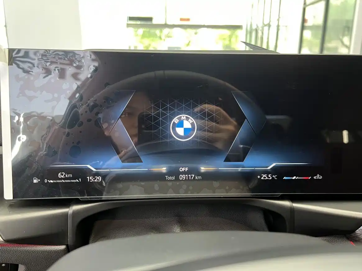 BMW 3 Series 2026 330Li Excellence M Sport Shadowline Package фото 10