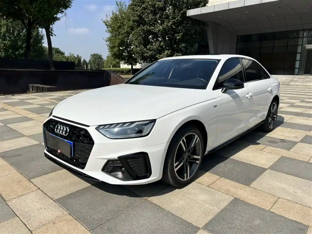Audi A4L 2022 40 TFSI Luxury Dynamic фото 2