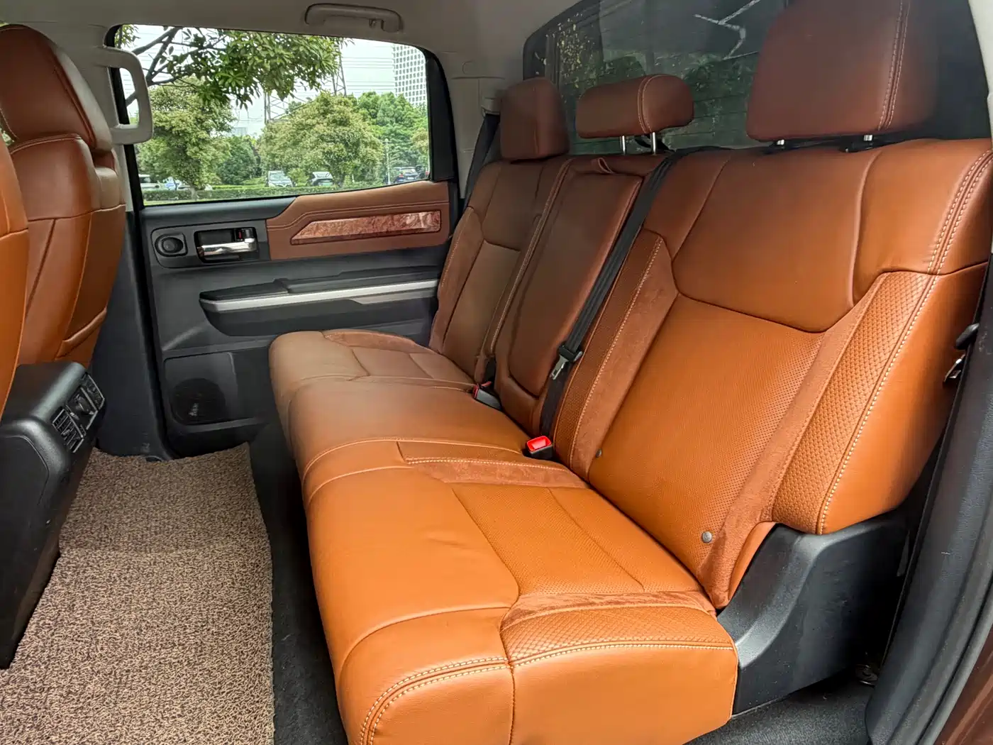 Toyota Tundra 2014 5.7L 1794 Edition фото 9