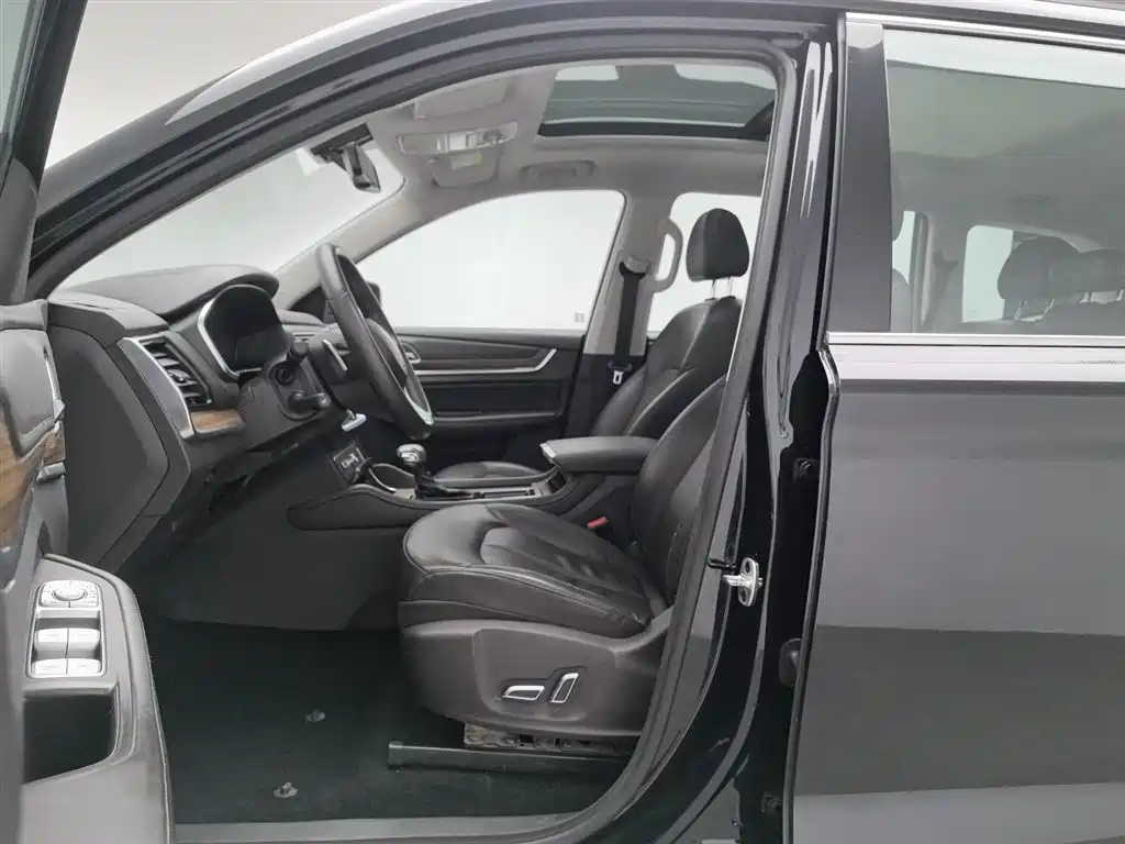 Roewe RX8 2019 30T Intelligent Internet 2WD Flagship Edition фото 10
