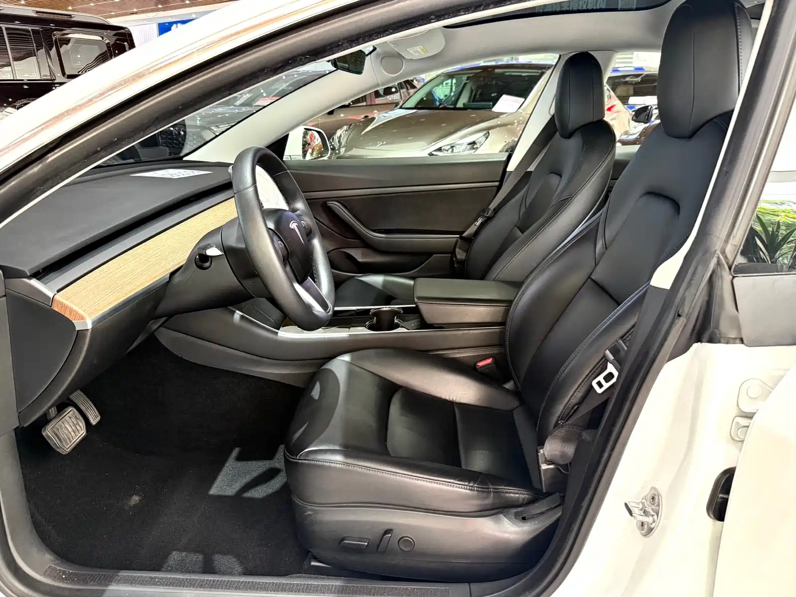 Фото 7 - Tesla Model 3
