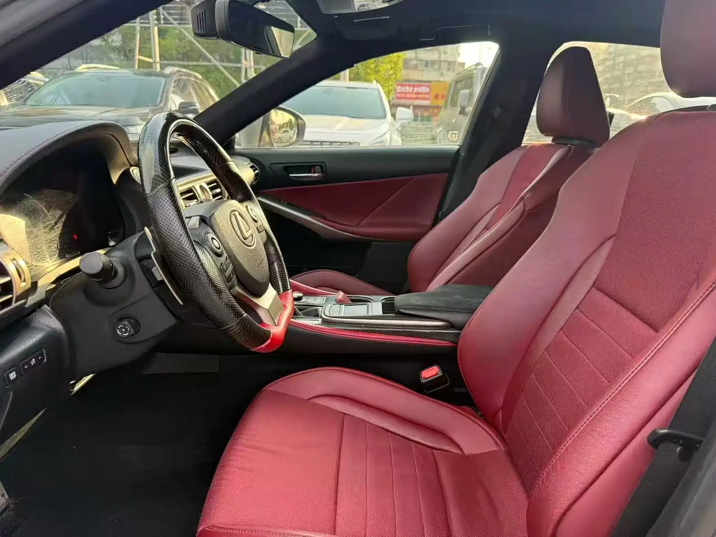 Lexus IS 2015 200t F SPORT фото 8