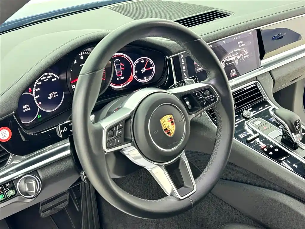Porsche Panamera 2017 Panamera 4 Sport Turismo 3.0T фото 7