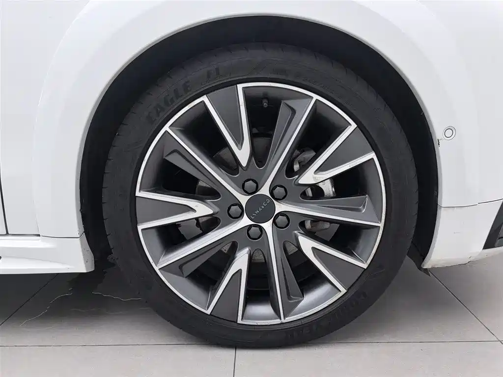Lynk & Co 02 Hatchback 2022 2.0TD Pro фото 17