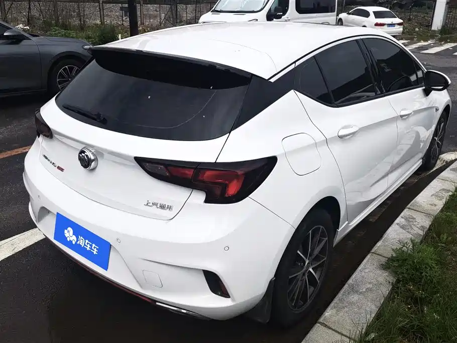 Buick Verano 2018 Hatchback GS 20T Dual Clutch Progressive фото 3