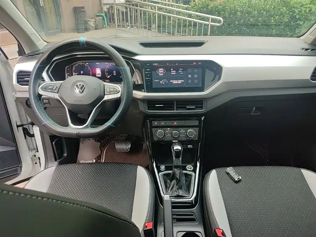 Volkswagen Tanying 2021 1.5L Automatic Smart Connect Edition фото 10