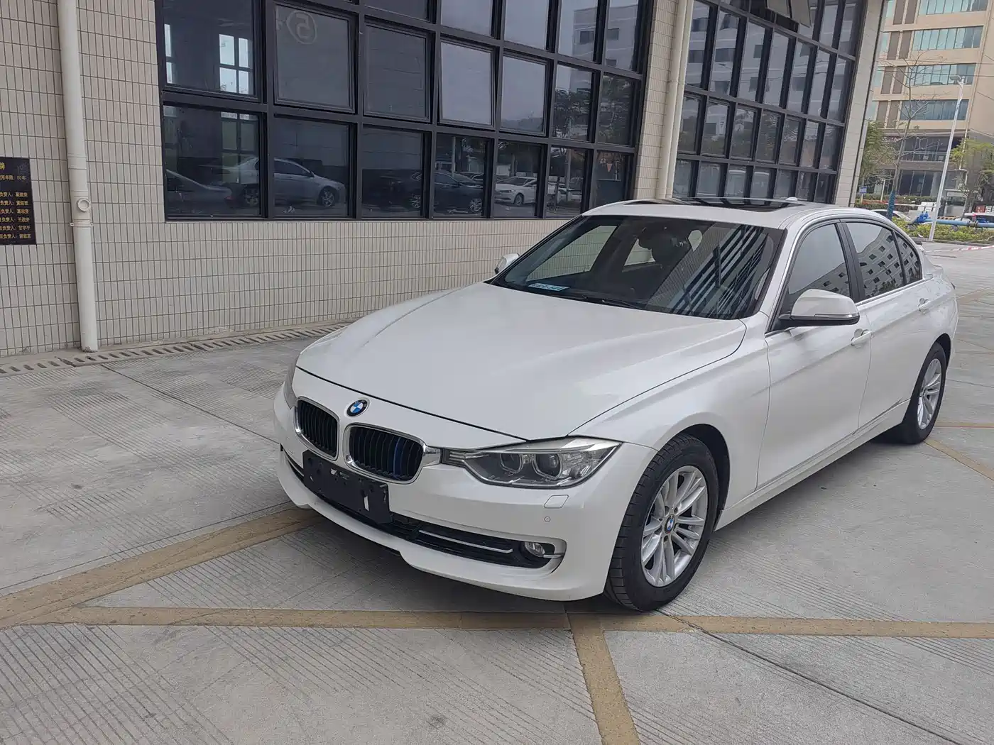 BMW 3 Series 2014 320Li Fashion