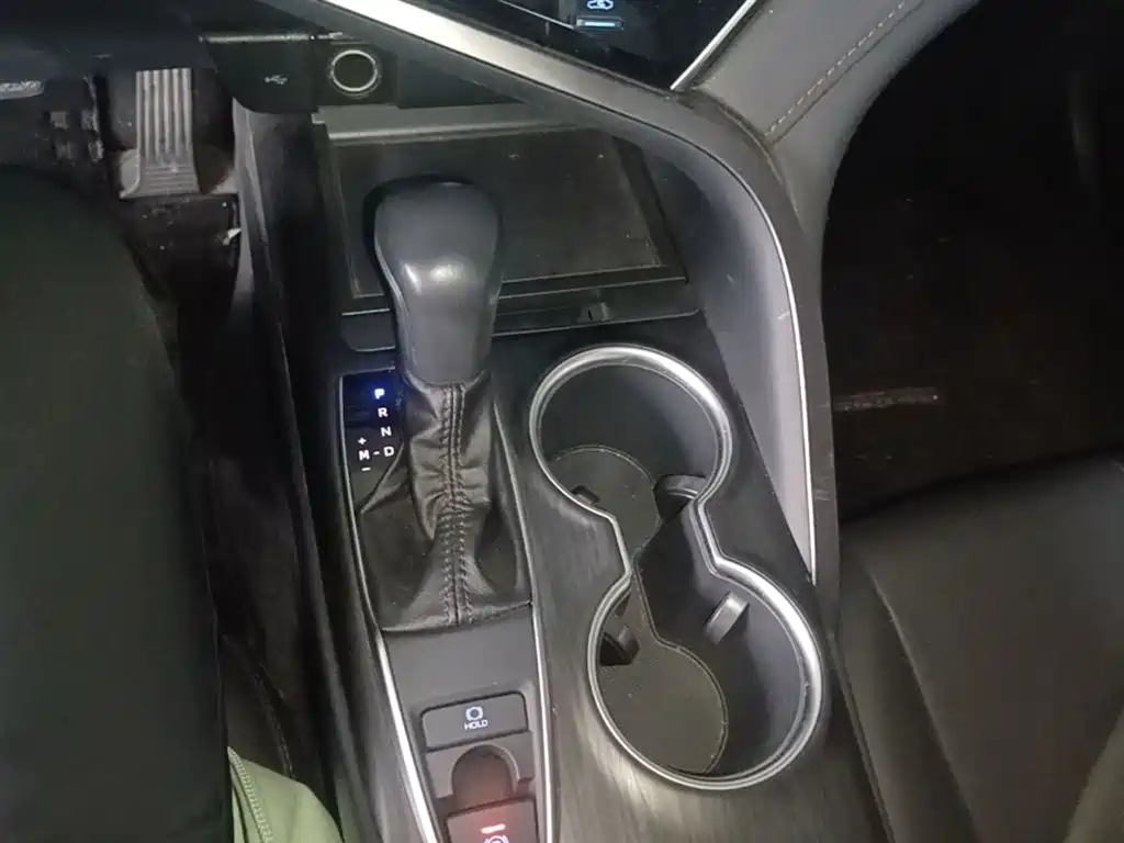 Toyota Camry 2021 2.0G Luxury Edition фото 21