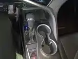 Фото 21 - Toyota Camry