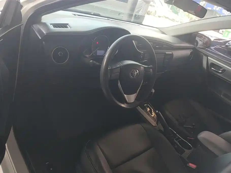 Toyota Corolla 2018 1.2T S-CVT GL Smart Edition фото 12