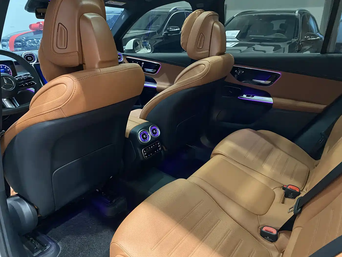 Mercedes-Benz GLC 2025 Facelift GLC 260 L 4MATIC Luxury фото 9