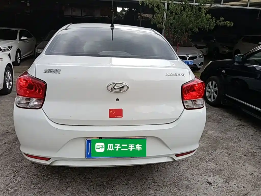 Hyundai Verna 2017 1.4L Manual Renewal Edition China VI фото 6