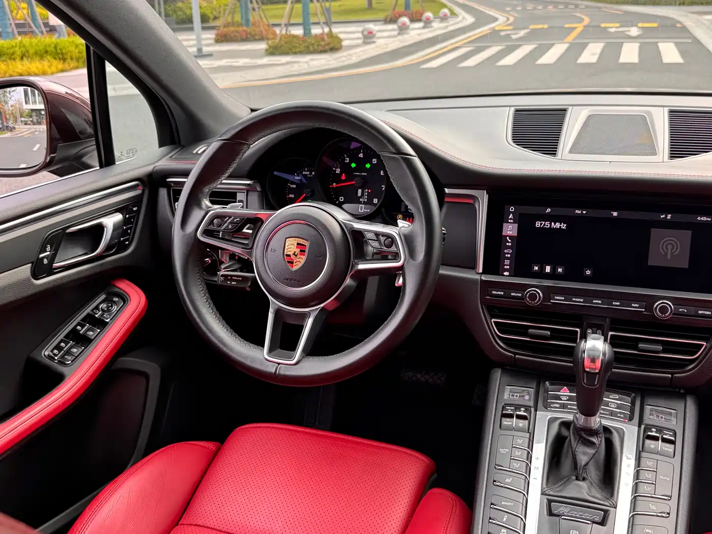 Porsche Macan 2018 Macan 2.0T фото 13