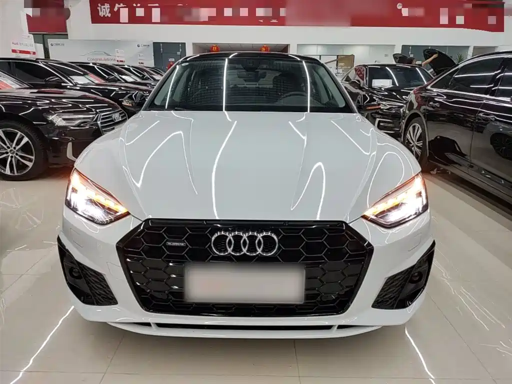 Audi A5 (Import) 2024 Sportback 40 TFSI quattro Luxury Dynamic фото 3