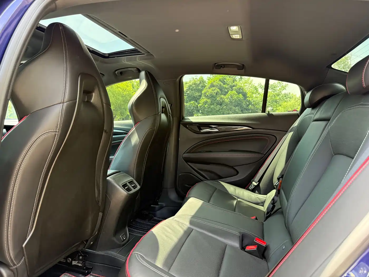 Buick Regal 2017 GS 28T Luxury Type фото 8