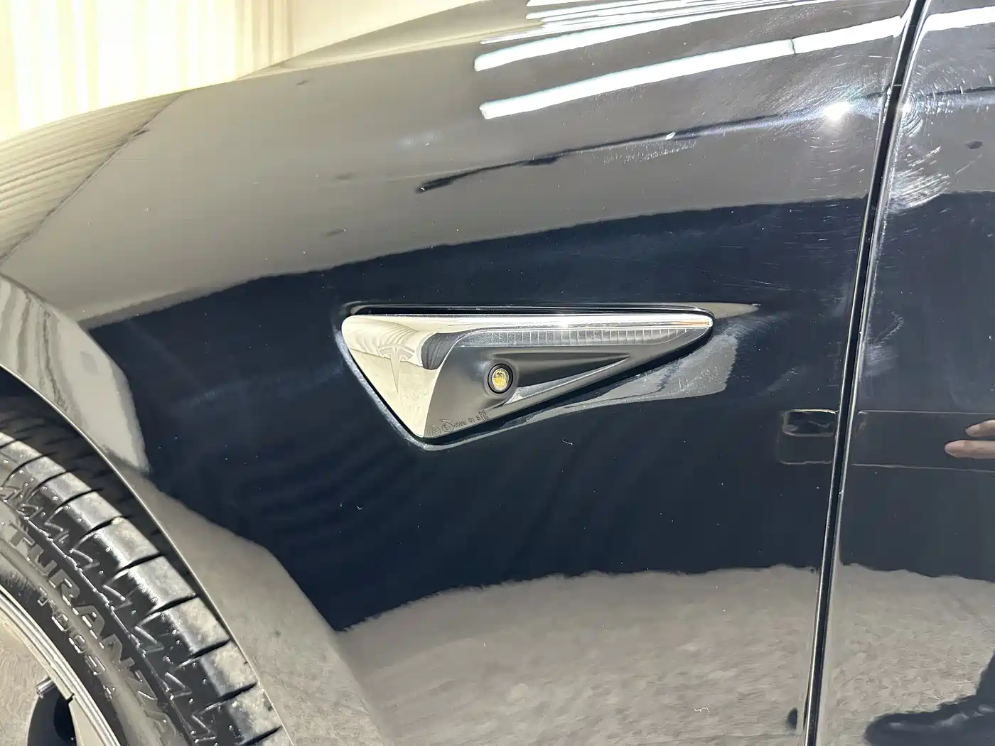 Фото 32 - Tesla Model 3