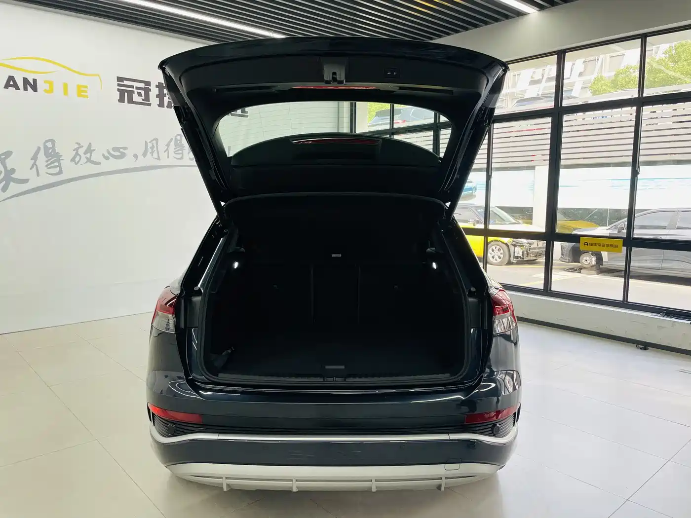 Audi Q4 e-tron 2024 40 e-tron Creation Edition фото 14