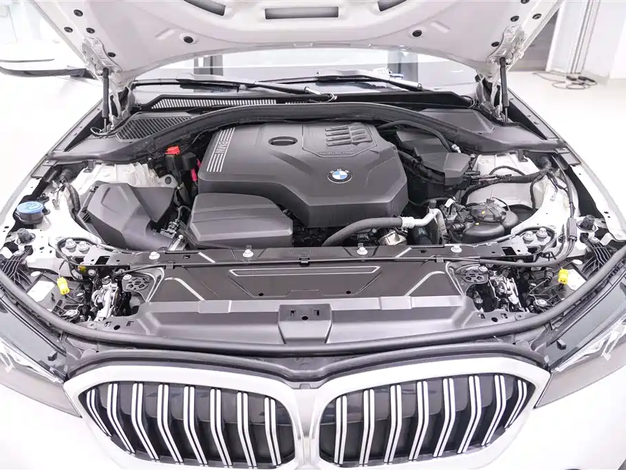 BMW 3 Series 2023 320Li M Sport Package фото 12