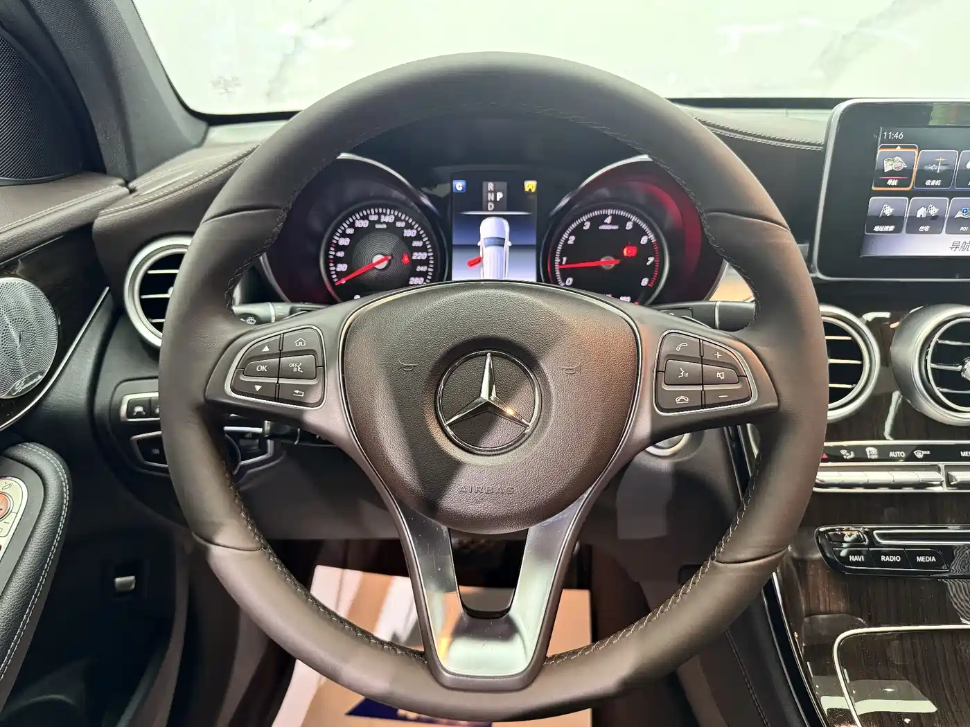 Mercedes-Benz GLC 2019 GLC 260 4MATIC Luxury фото 17