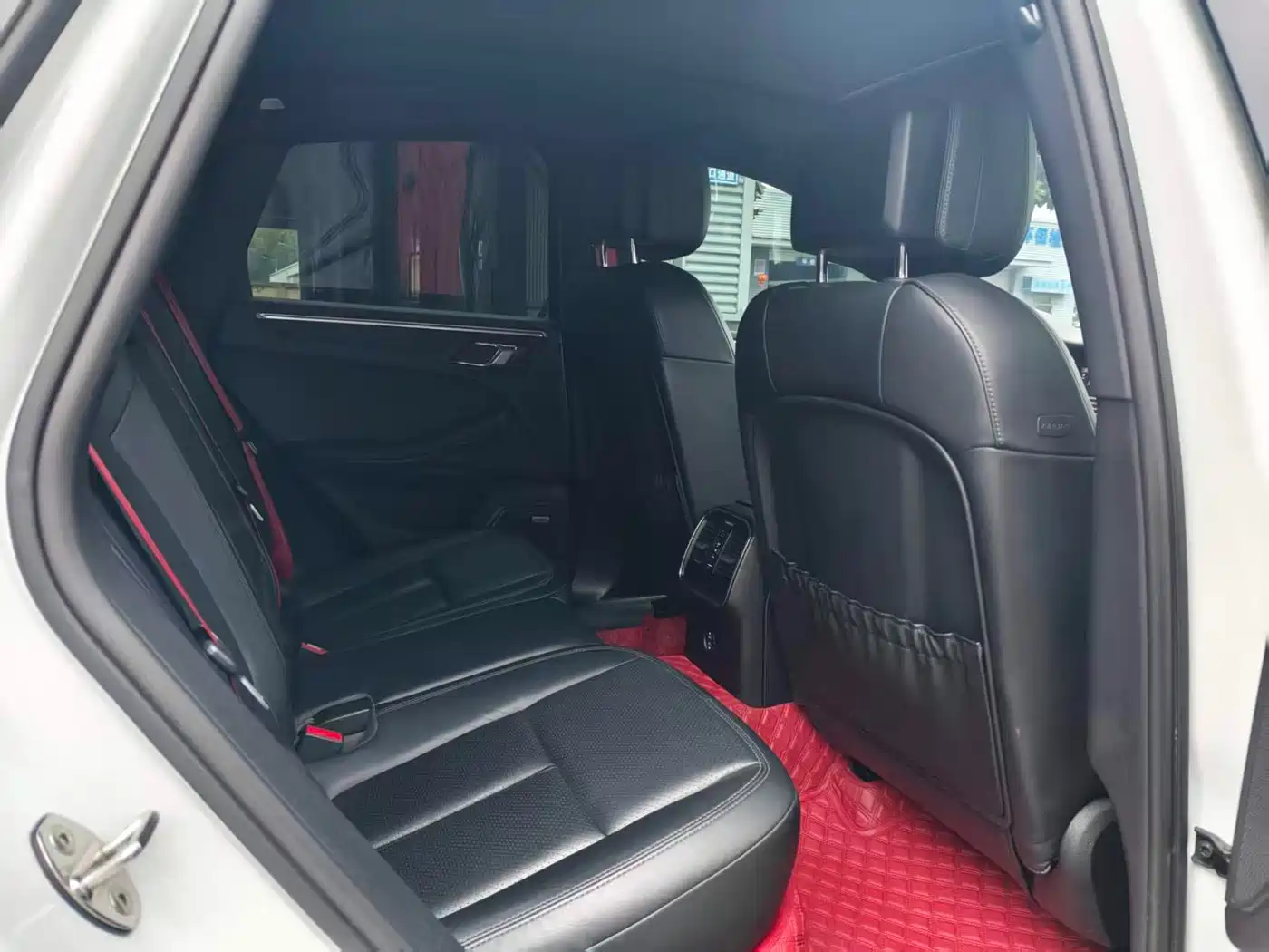 Porsche Macan 2021 Macan 2.0T фото 9