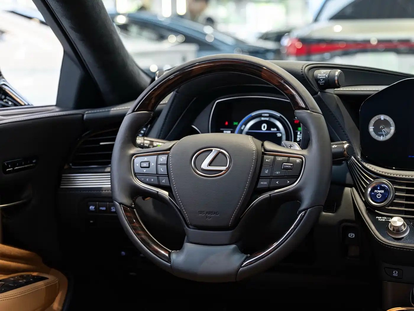 Lexus LS 2021 500h Luxury Edition фото 14