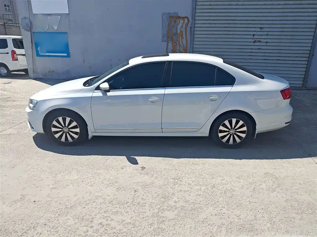 Volkswagen Sagitar 2017 230TSI Automatic Comfort фото 25
