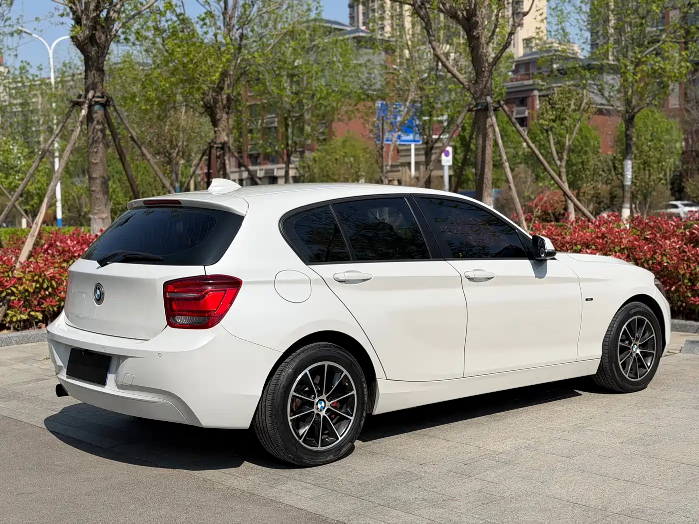 BMW 1 Series (Import) 2013 Facelift 116i Urban Model фото 20