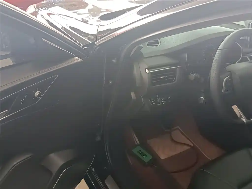 Hongqi H5 2020 1.8T Automatic Smart Connection Qi Rhythm Edition фото 16