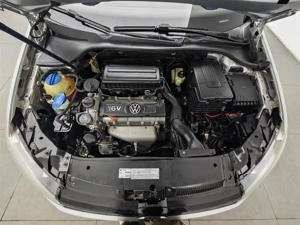 Volkswagen Golf 2012 1.6 Automatic Comfort Type фото 6