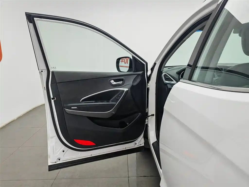 Hyundai Santa Fe 2015 2.0T Automatic 2WD Smart 5-Seater фото 8