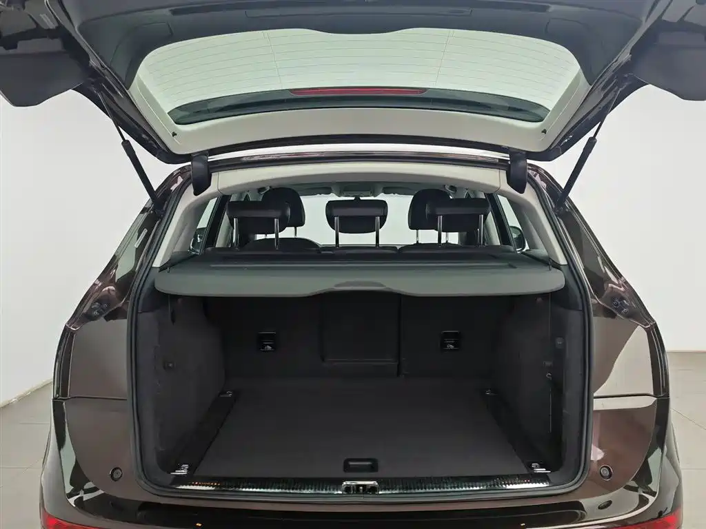 Audi Q5 2017 Plus 40 TFSI Technology фото 16