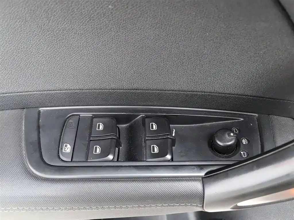 Audi A1 2013 Model 30 TFSI Sportback Ego фото 9