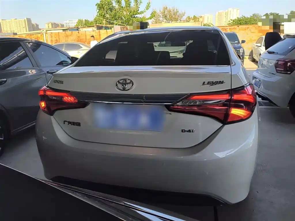 Toyota Levin 2017 Facelift 185T CVT Elite (China V) фото 6