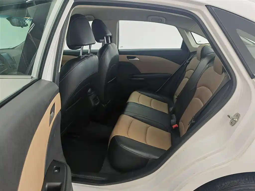 Chevrolet Monza 2020 320 Auto Joy Edition фото 15