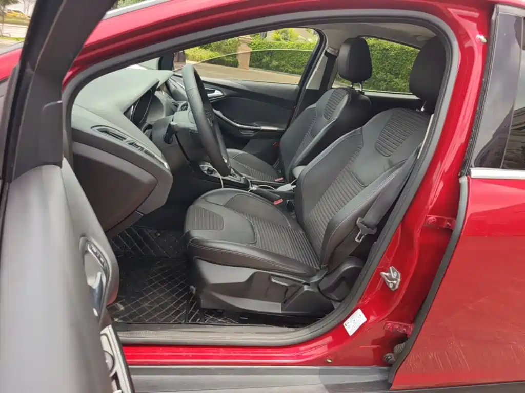 صورة 15 - Ford Focus
