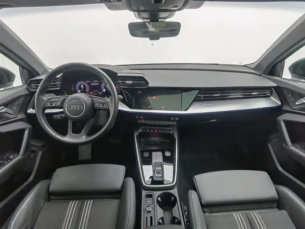 Audi A3 2024 Model A3L Limousine 35 TFSI Fashion Sport фото 5