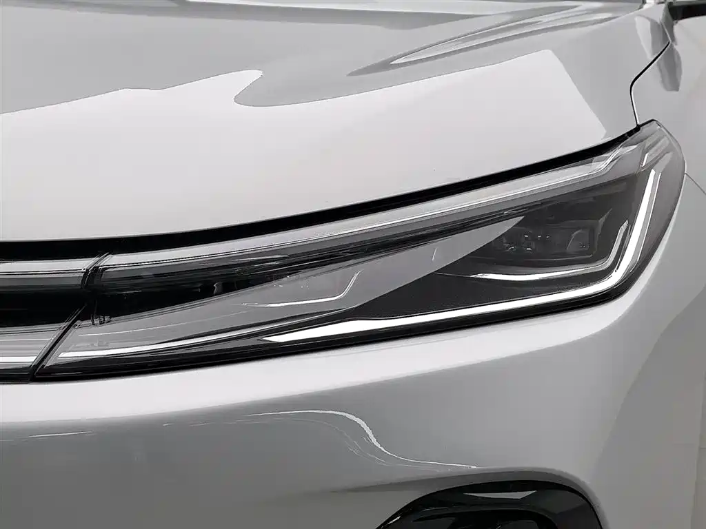 Geely Galaxy Galaxy A7 2025 EM-i 150km Premium Edition фото 7