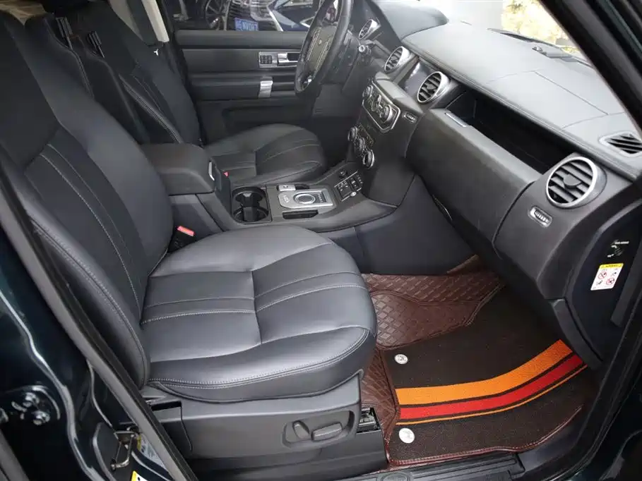 Land Rover Discovery 2015 3.0 SC V6 HSE фото 6