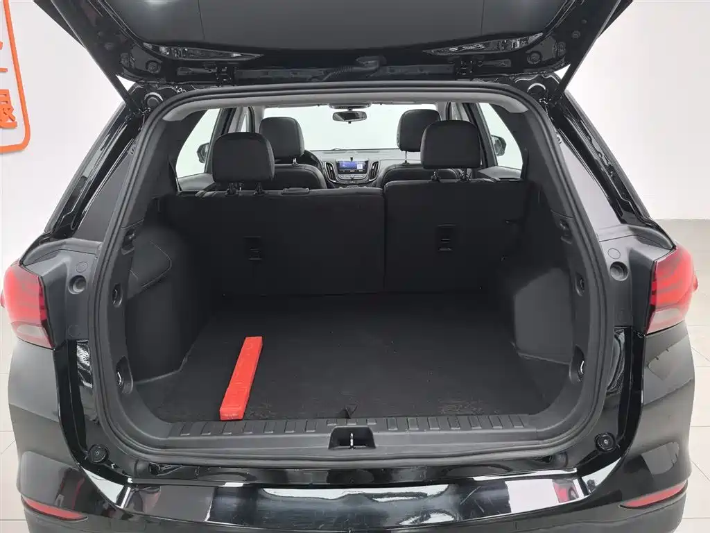 Chevrolet Equinox 2022 535T Galloping Edition фото 16