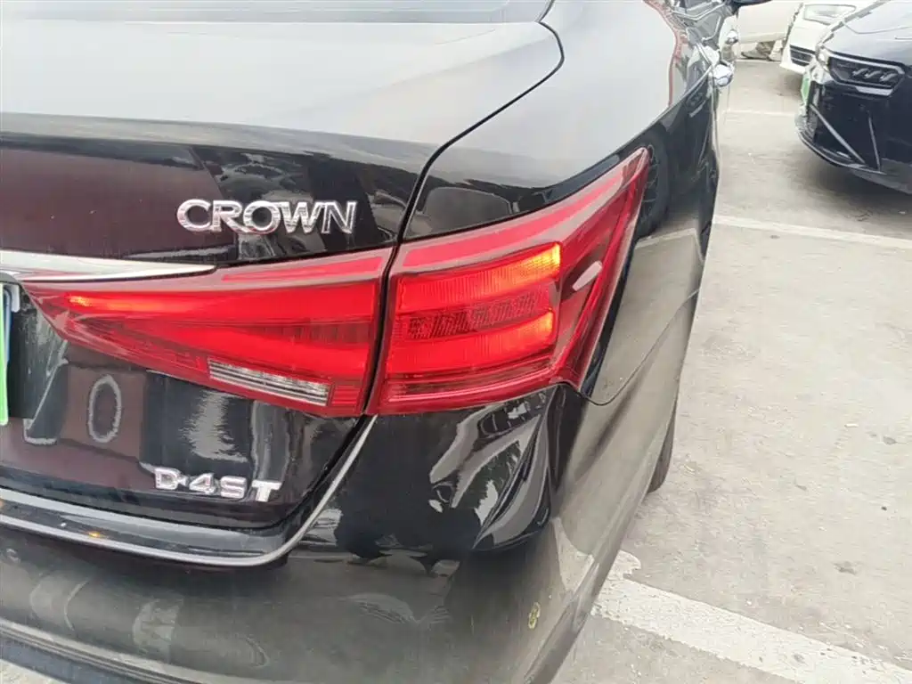 Toyota Crown 2015 2.0T Fashion фото 8